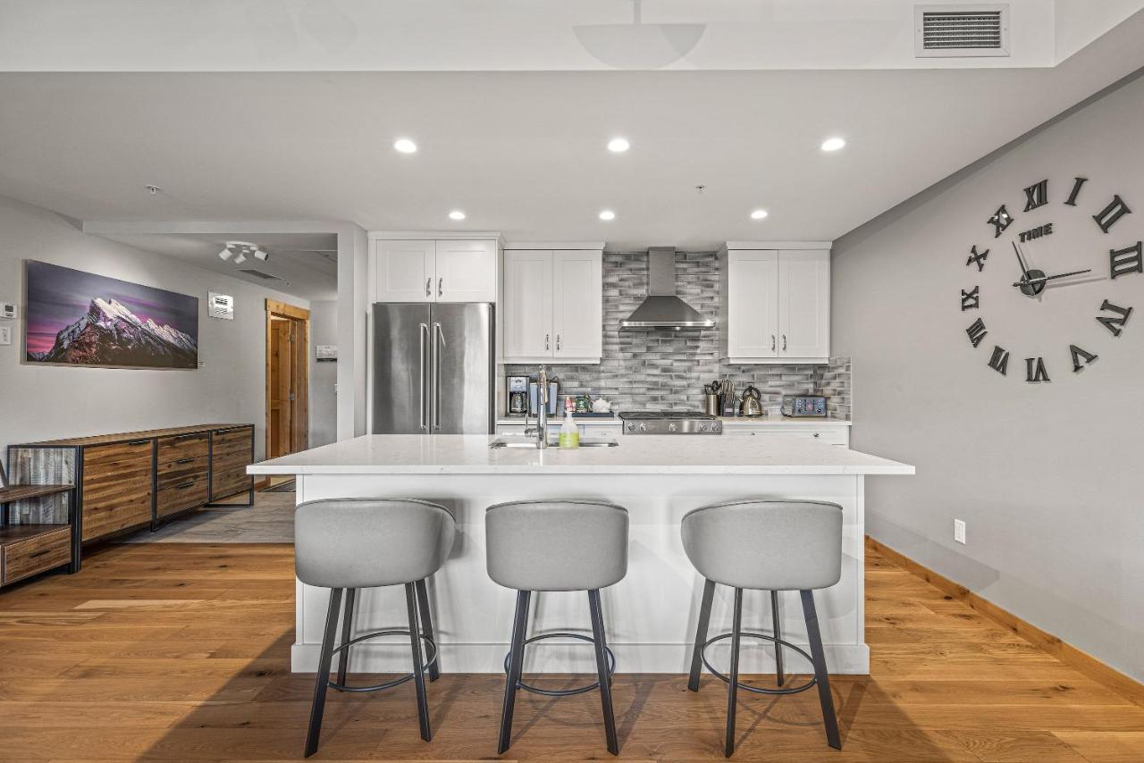 Spring Creek Condo By Canadian Rockies Vacation Rentals Canmore Eksteriør billede